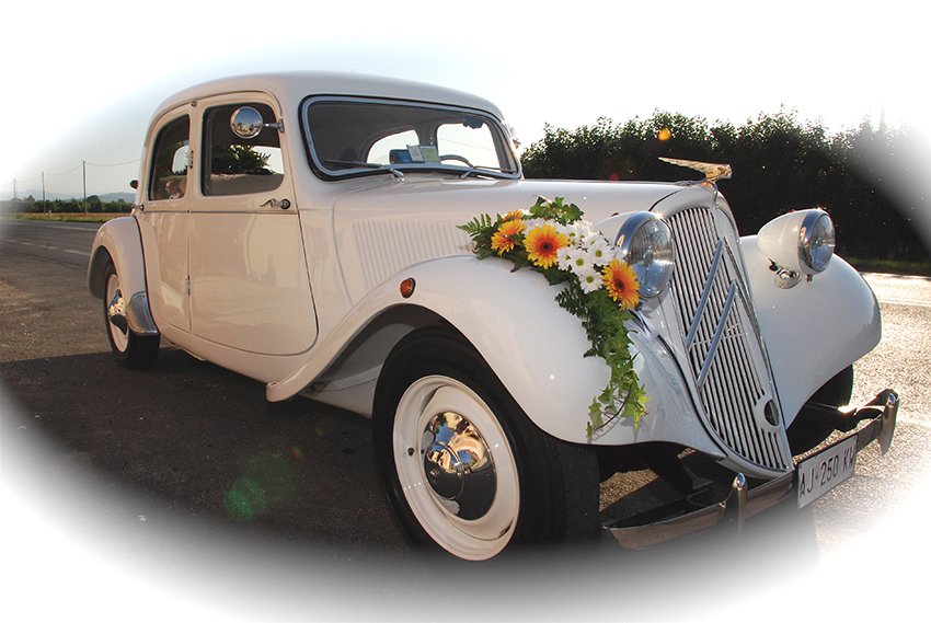 Marzia Fregni wedding planner designer decoratrice floreale matrimonio nozze viaggio auto antica